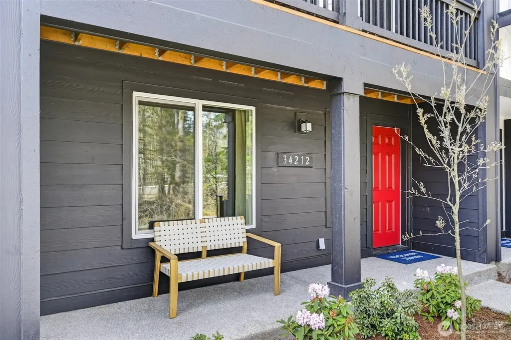 34108 Emerald Ridge Avenue SE Black Diamond WA 98010