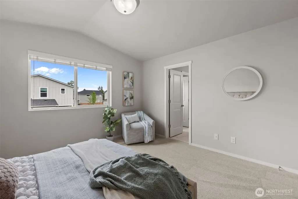 5621 87th Avenue NE Marysville WA 98270
