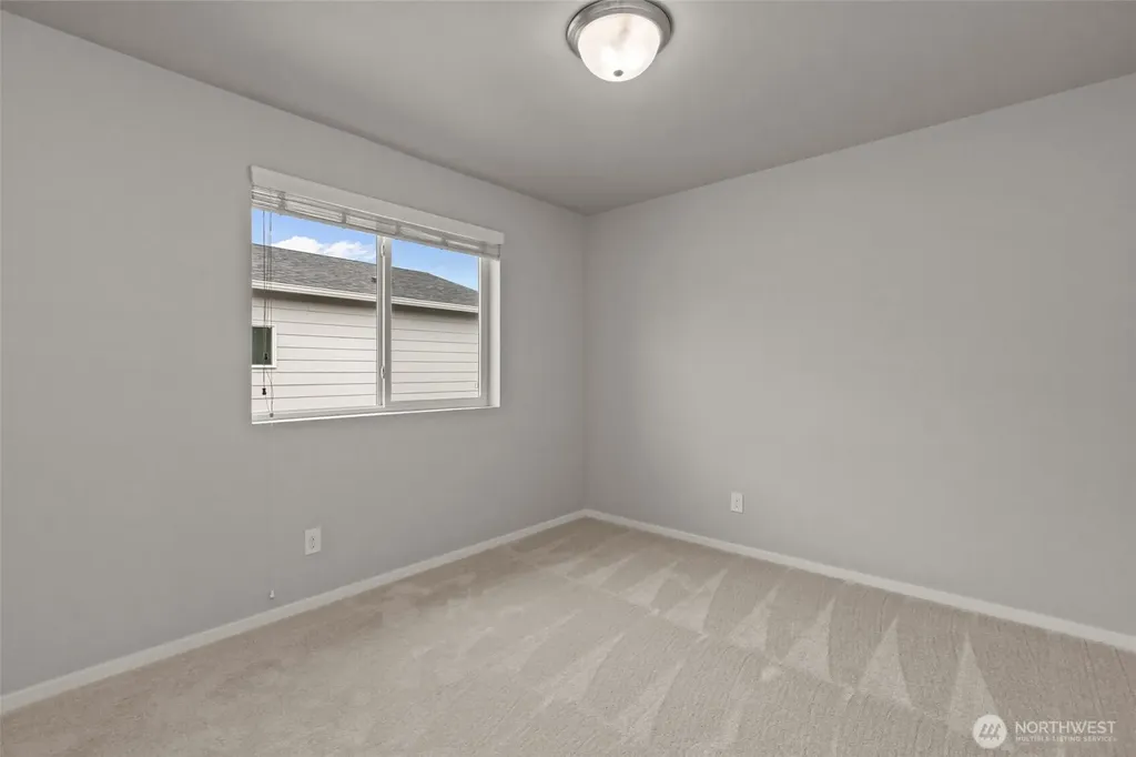 5621 87th Avenue NE Marysville WA 98270