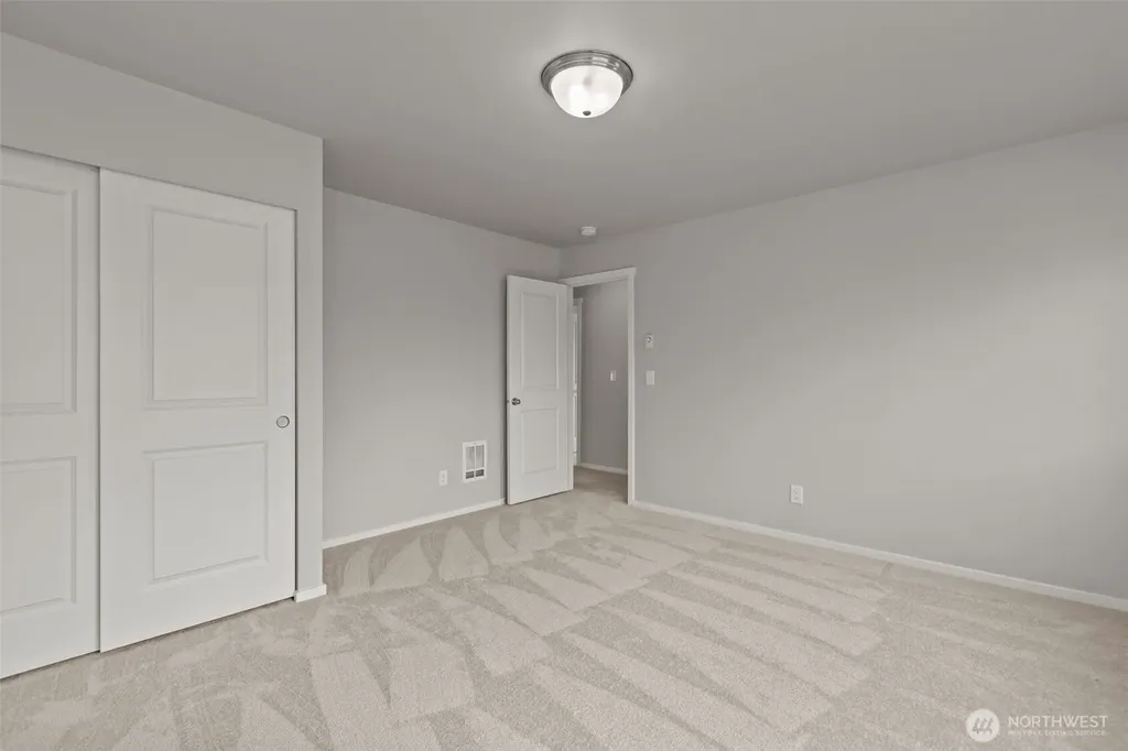 5621 87th Avenue NE Marysville WA 98270