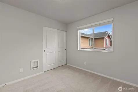 5621 87th Avenue NE Marysville WA 98270