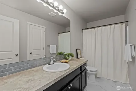 5621 87th Avenue NE Marysville WA 98270