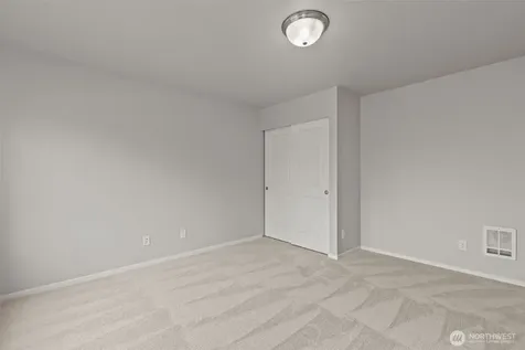 5621 87th Avenue NE Marysville WA 98270