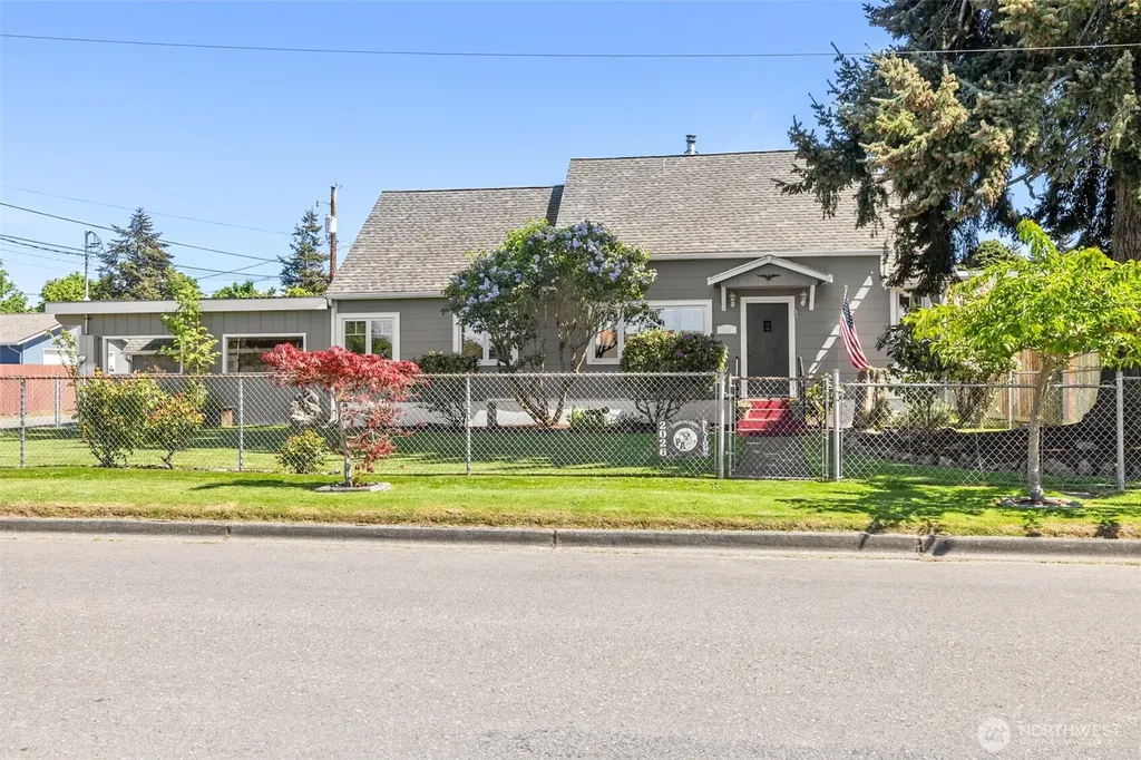 415 N Liberty Street Port Angeles WA 98362