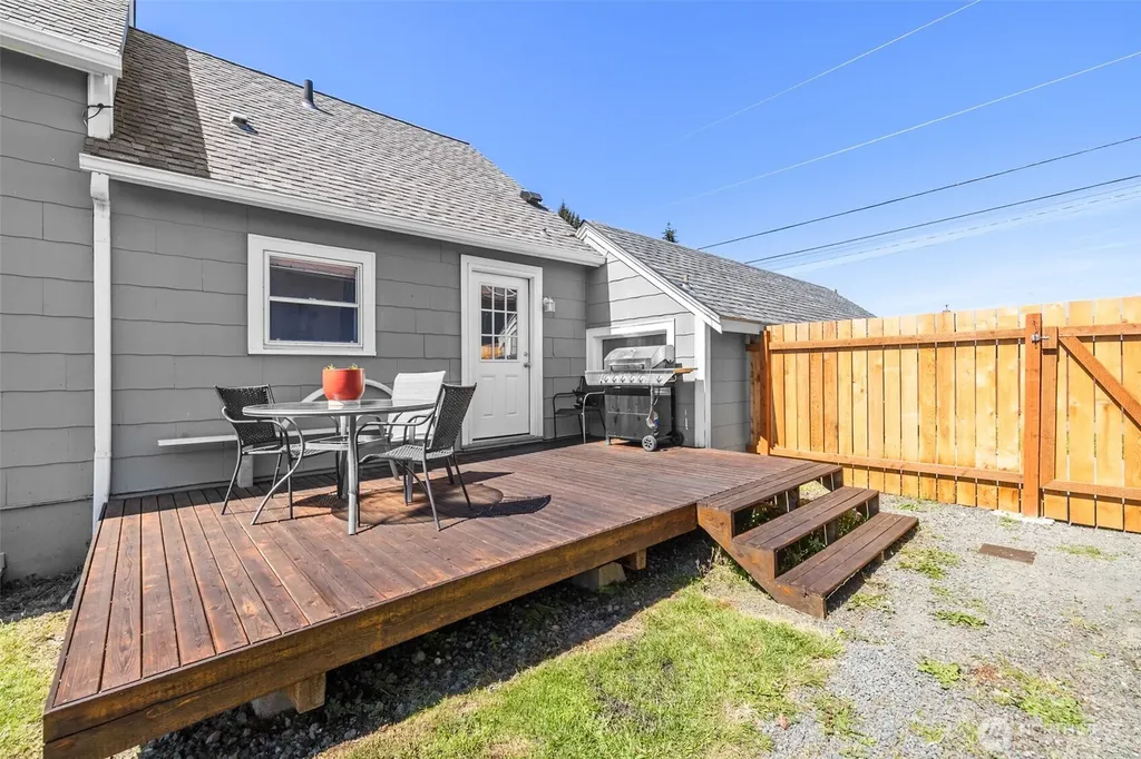 415 N Liberty Street Port Angeles WA 98362