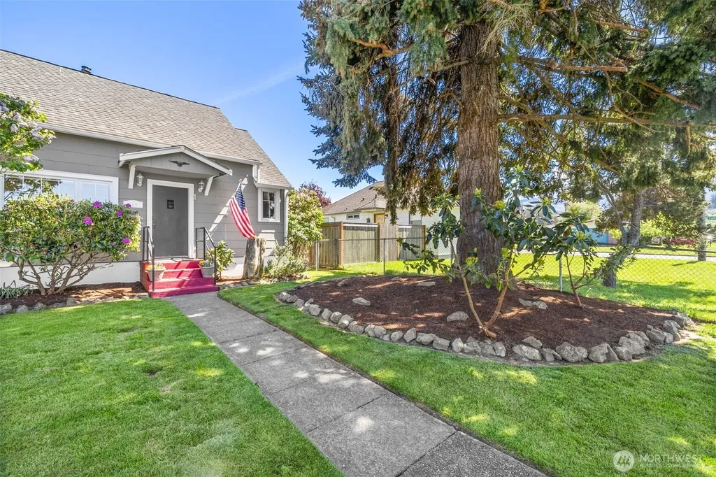 415 N Liberty Street Port Angeles WA 98362