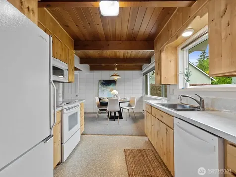 17381 W Big Lake Boulevard Mount Vernon WA 98274