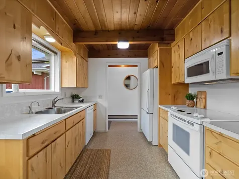 17381 W Big Lake Boulevard Mount Vernon WA 98274