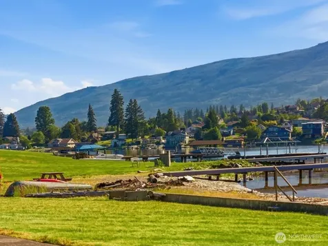 17381 W Big Lake Boulevard Mount Vernon WA 98274