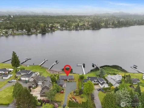 17381 W Big Lake Boulevard Mount Vernon WA 98274