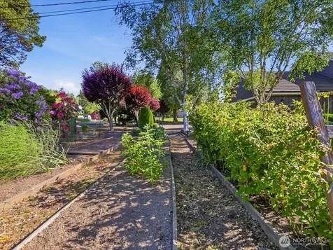 17381 W Big Lake Boulevard Mount Vernon WA 98274