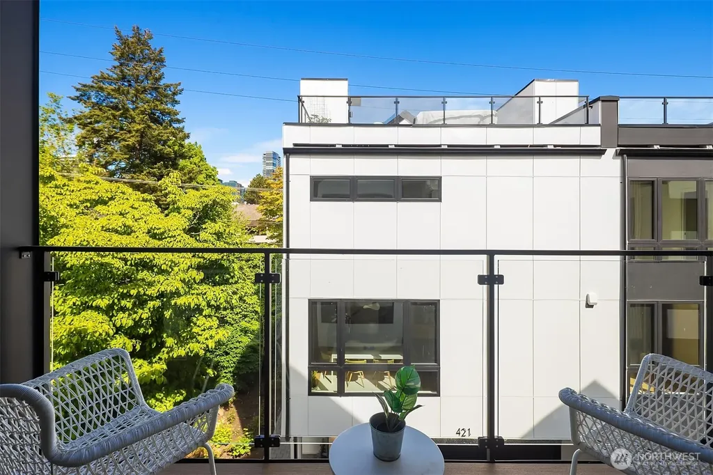 415 99th Avenue NE Bellevue WA 98004