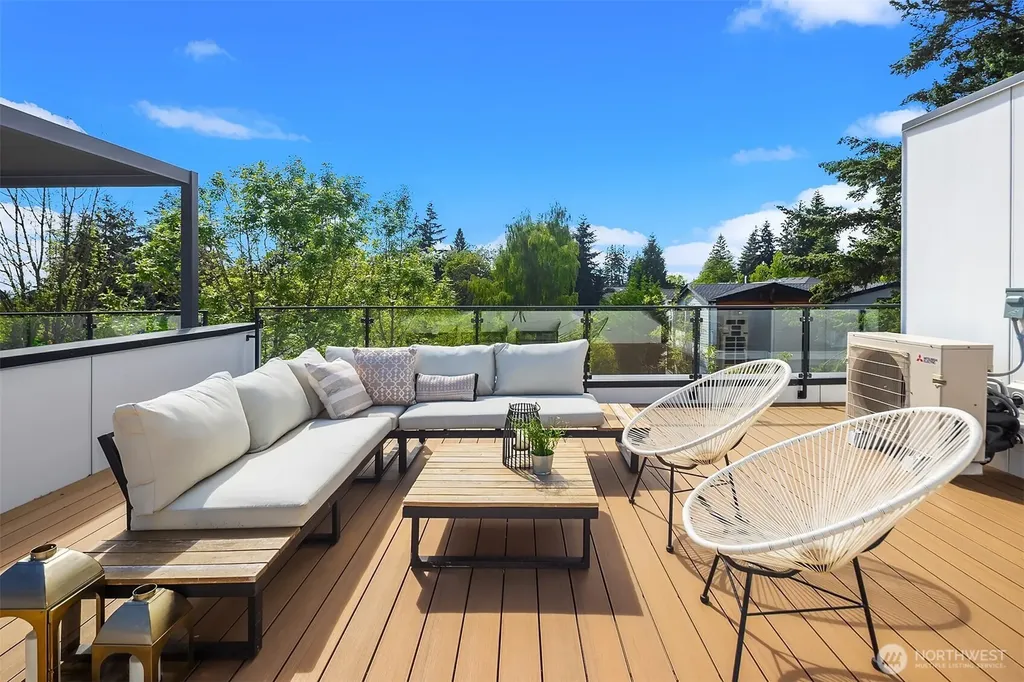415 99th Avenue NE Bellevue WA 98004