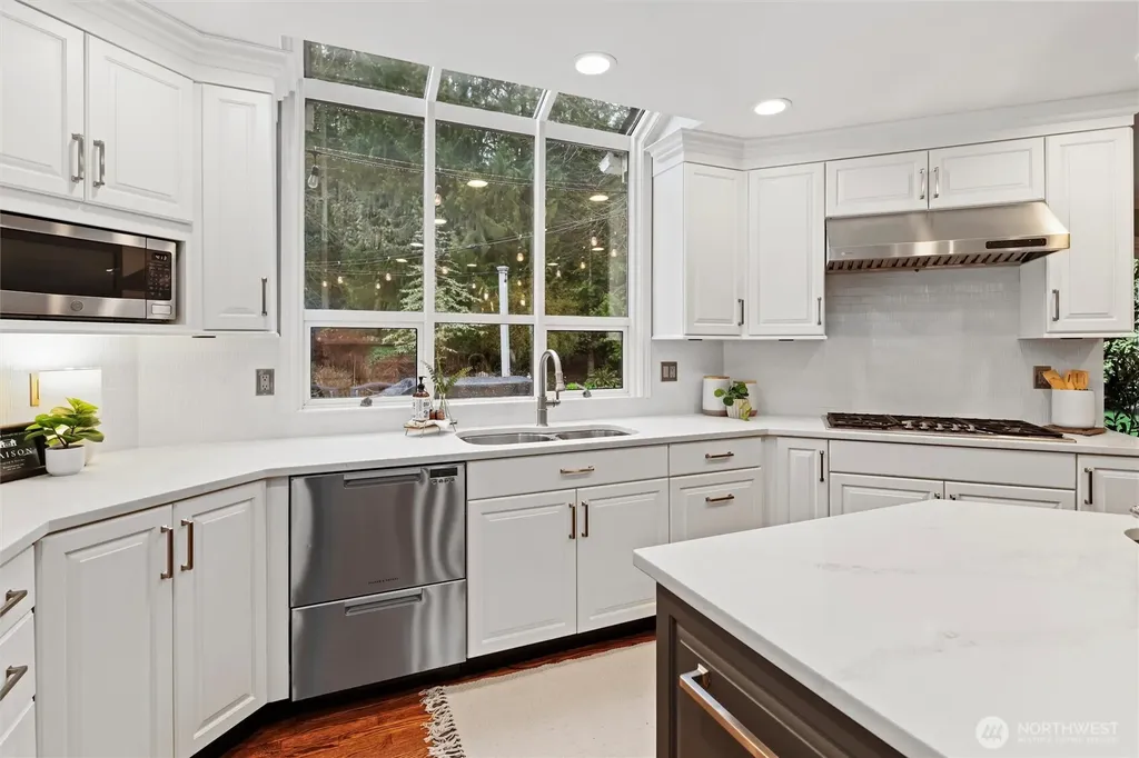 13543 160th Avenue NE Redmond WA 98052