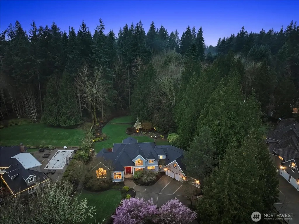 13543 160th Avenue NE Redmond WA 98052