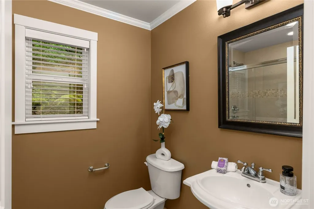 10608 106th Place NE Kirkland WA 98033