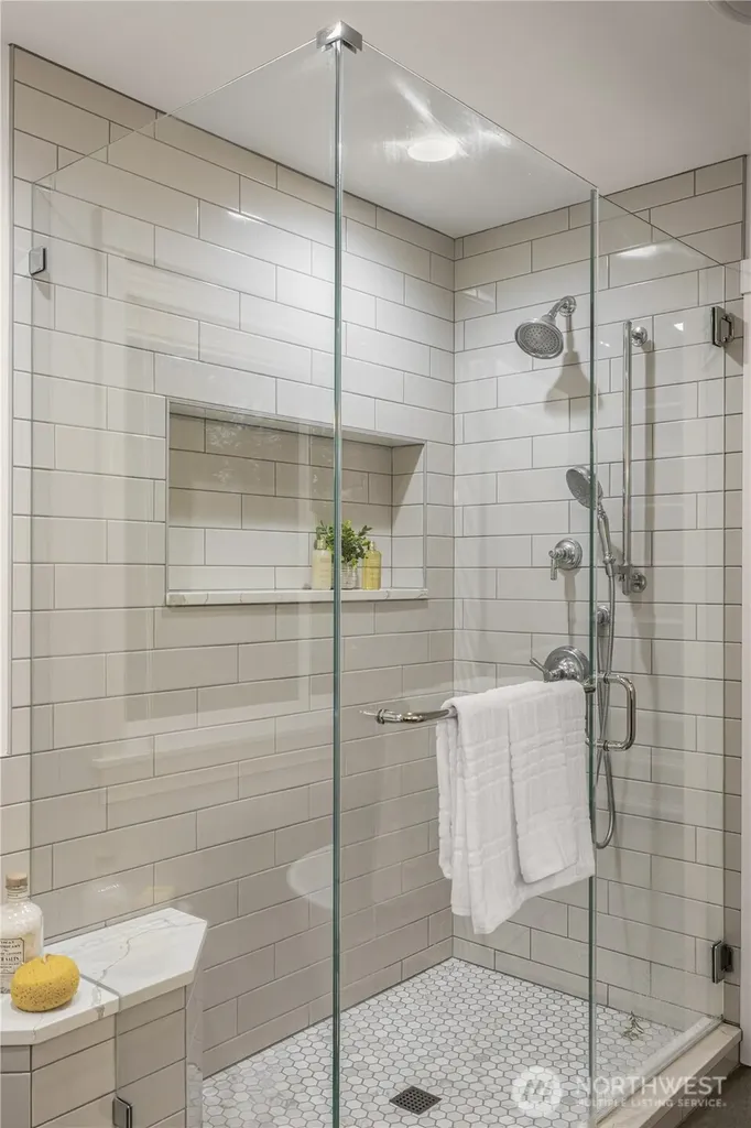10608 106th Place NE Kirkland WA 98033