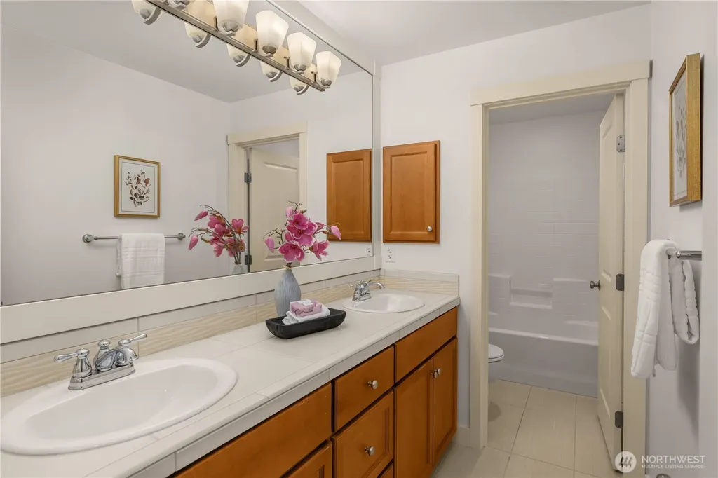 10608 106th Place NE Kirkland WA 98033