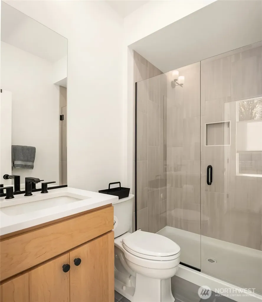 21907 25th St SE Bothell WA 98021