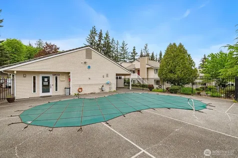 21303 52nd Avenue W Mountlake Terrace WA 98043