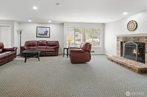 21303 52nd Avenue W Mountlake Terrace WA 98043