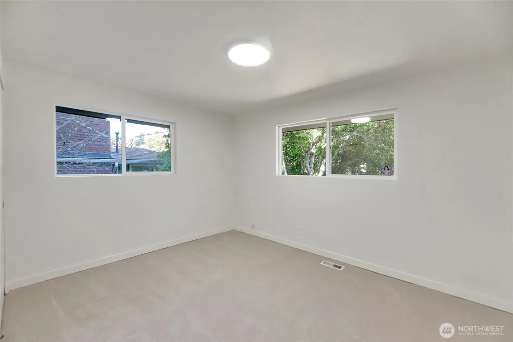 11229 29th Avenue SW Seattle WA 98146