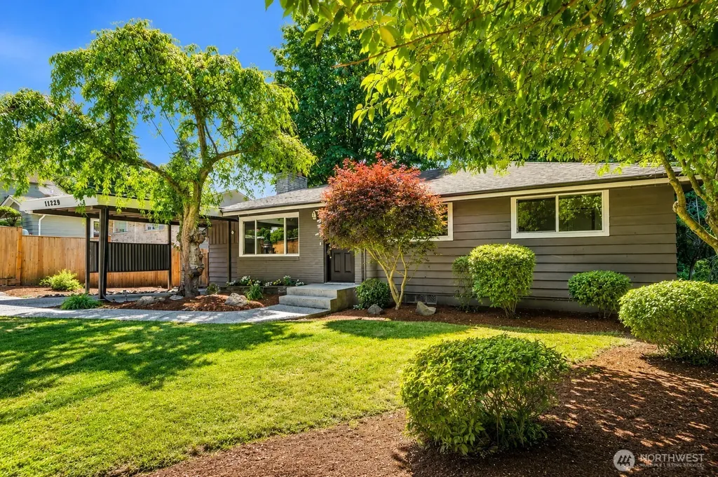 11229 29th Avenue SW Seattle WA 98146