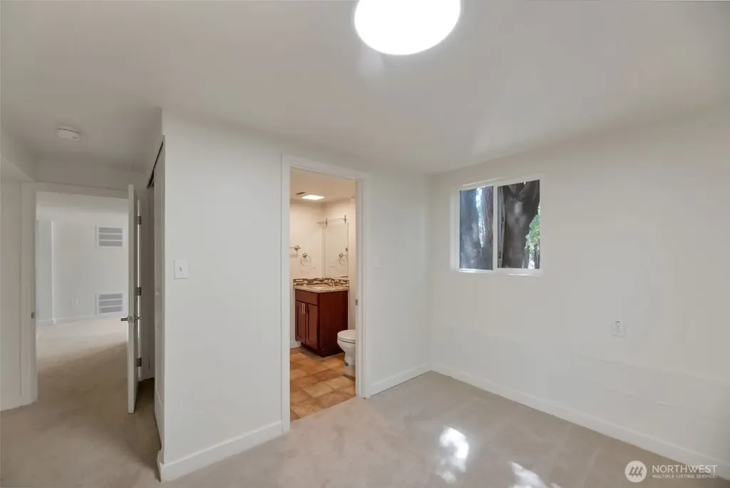 11229 29th Avenue SW Seattle WA 98146