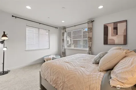 15729 NE 14th Alley Bellevue WA 98008