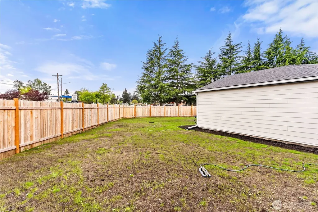 10621 Cronins Drive SW Lakewood WA 98499