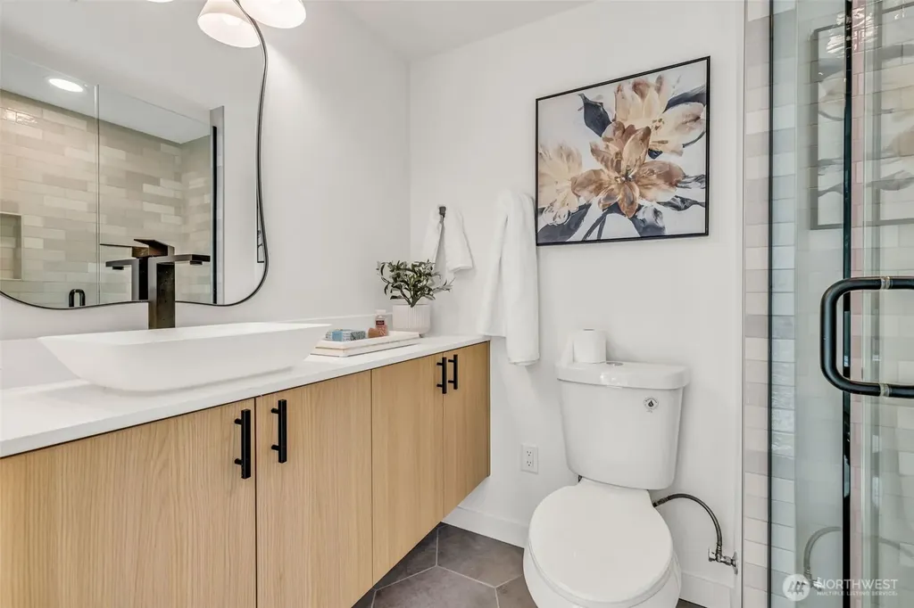 4404 S Othello Street Seattle WA 98118