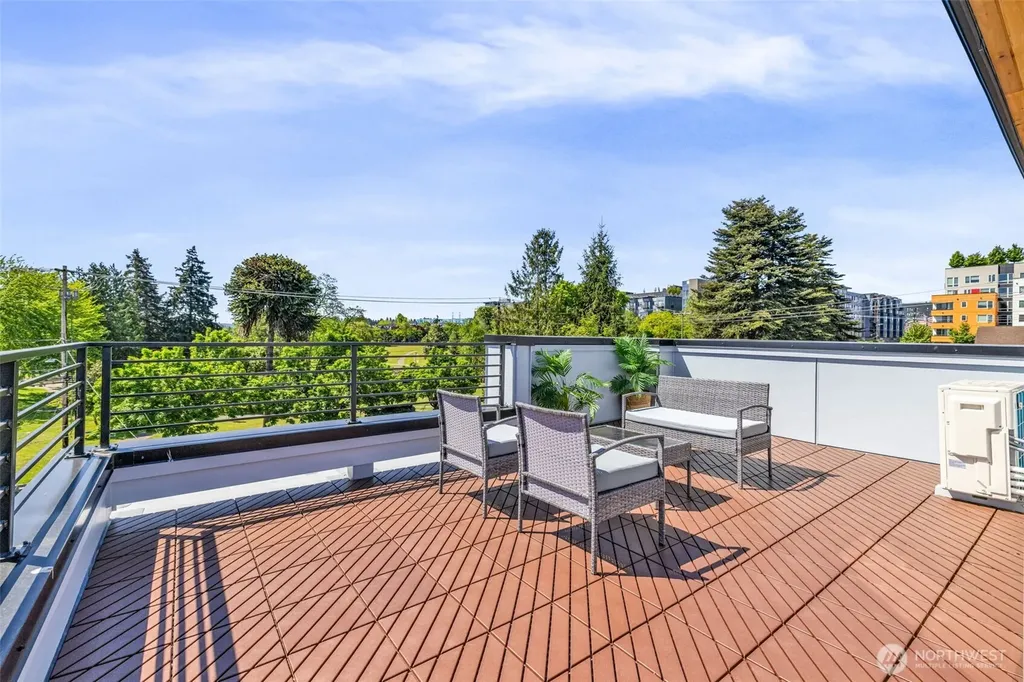 4404 S Othello Street Seattle WA 98118