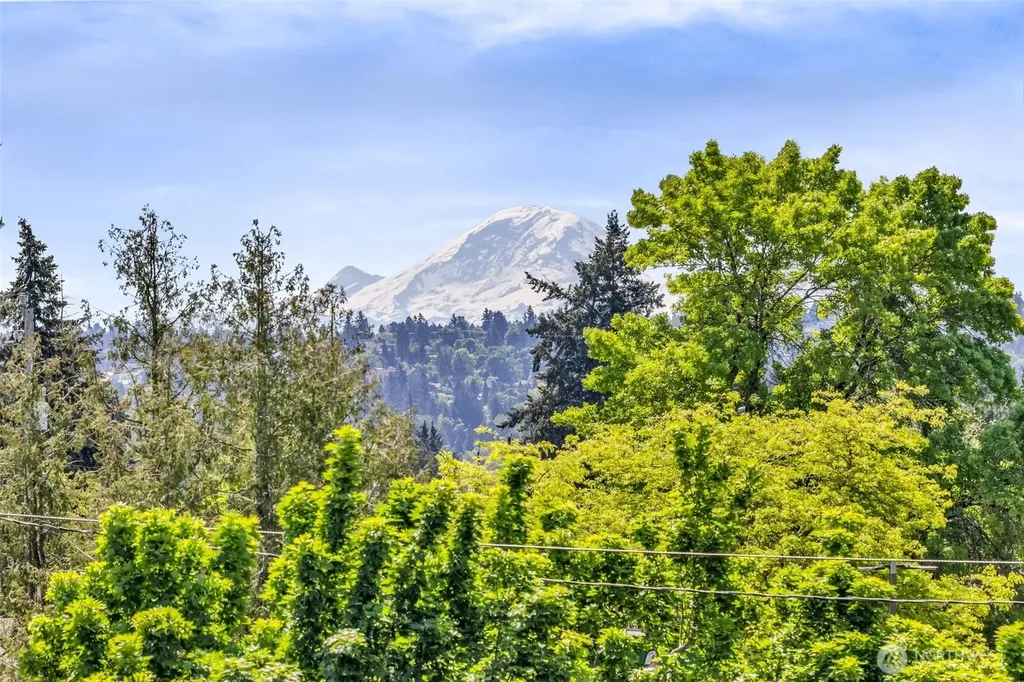 4404 S Othello Street Seattle WA 98118