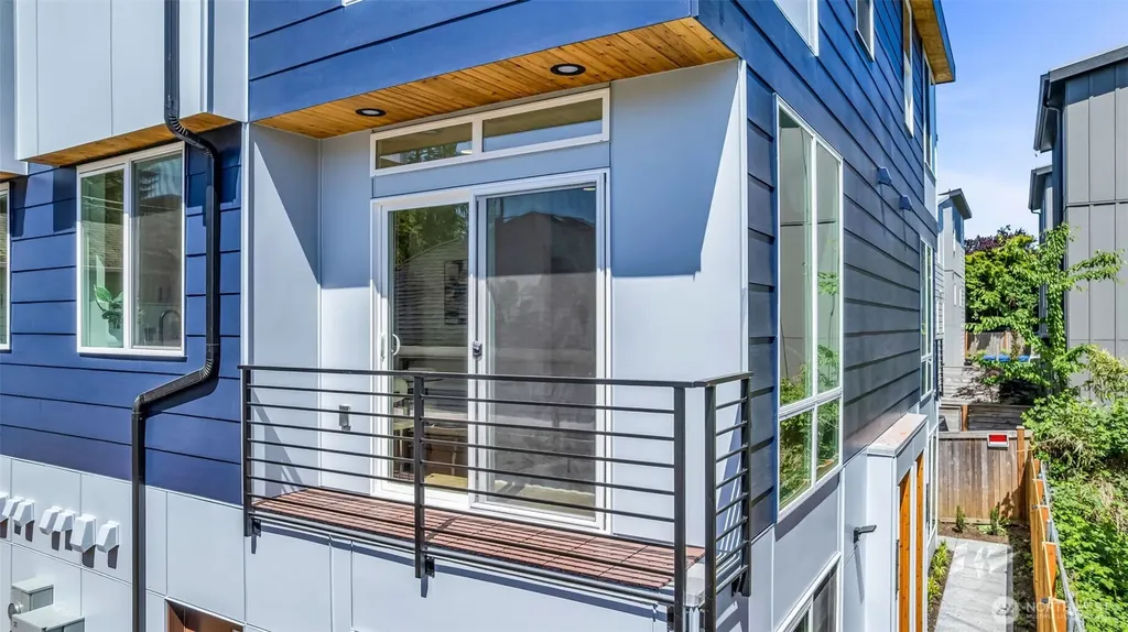 4404 S Othello Street Seattle WA 98118