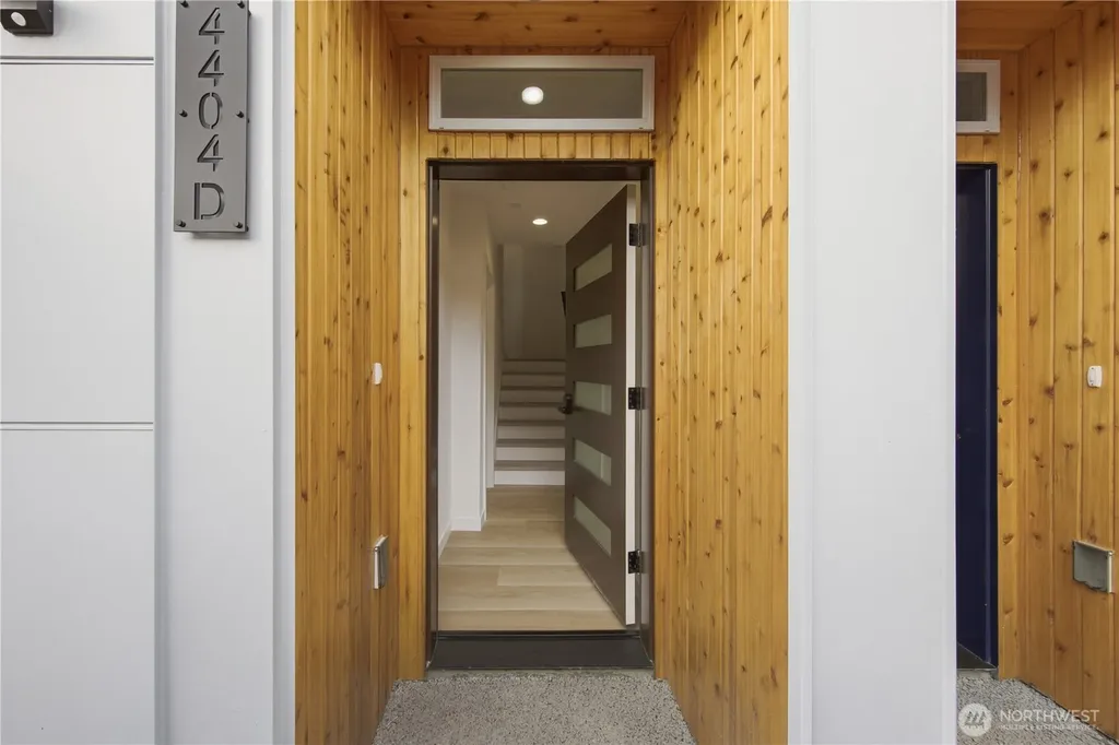 4404 S Othello Street Seattle WA 98118