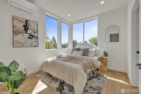 4404 S Othello Street Seattle WA 98118