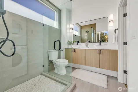 4404 S Othello Street Seattle WA 98118