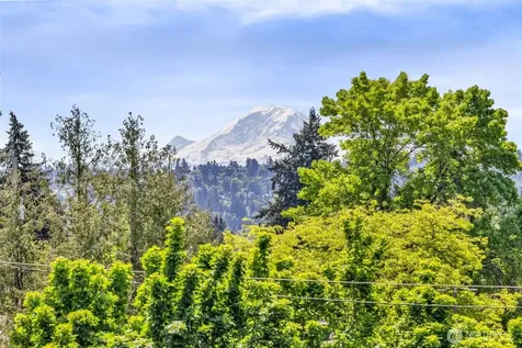 4404 S Othello Street Seattle WA 98118