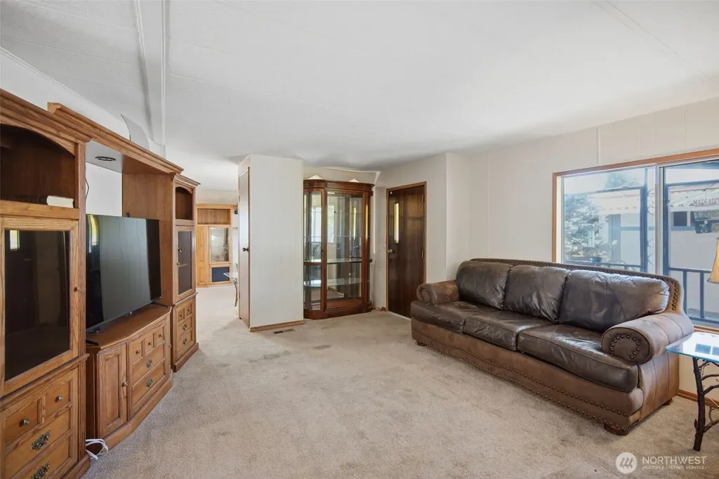 21817 107th Place SE Kent WA 98031