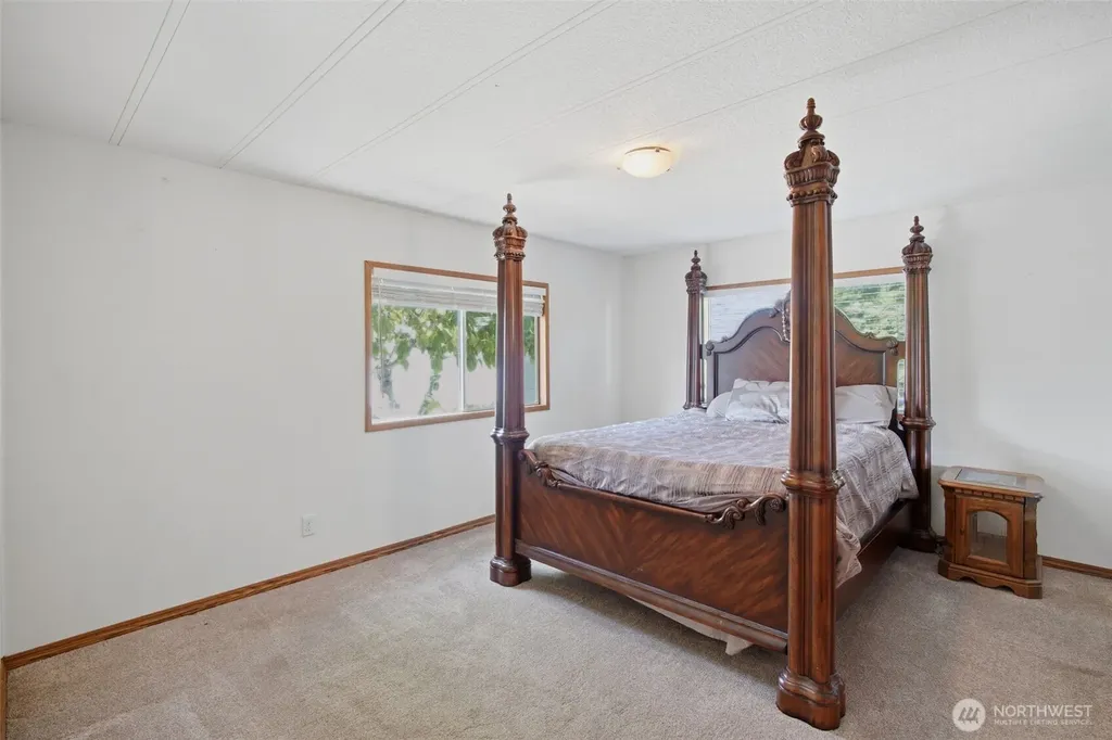 21817 107th Place SE Kent WA 98031