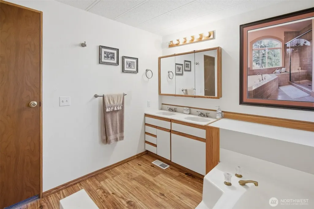 21817 107th Place SE Kent WA 98031