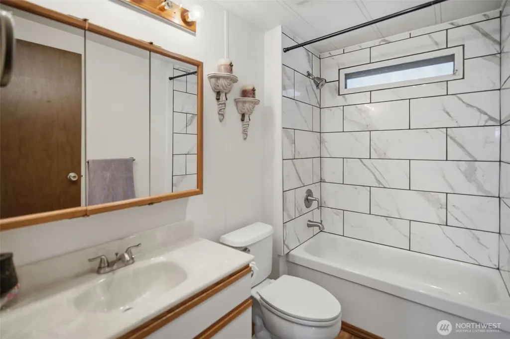 21817 107th Place SE Kent WA 98031