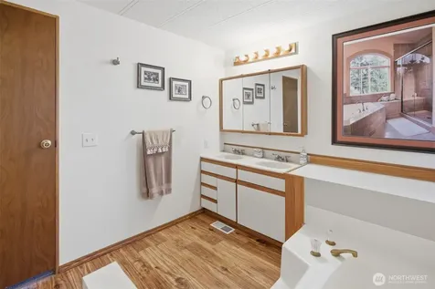 21817 107th Place SE Kent WA 98031