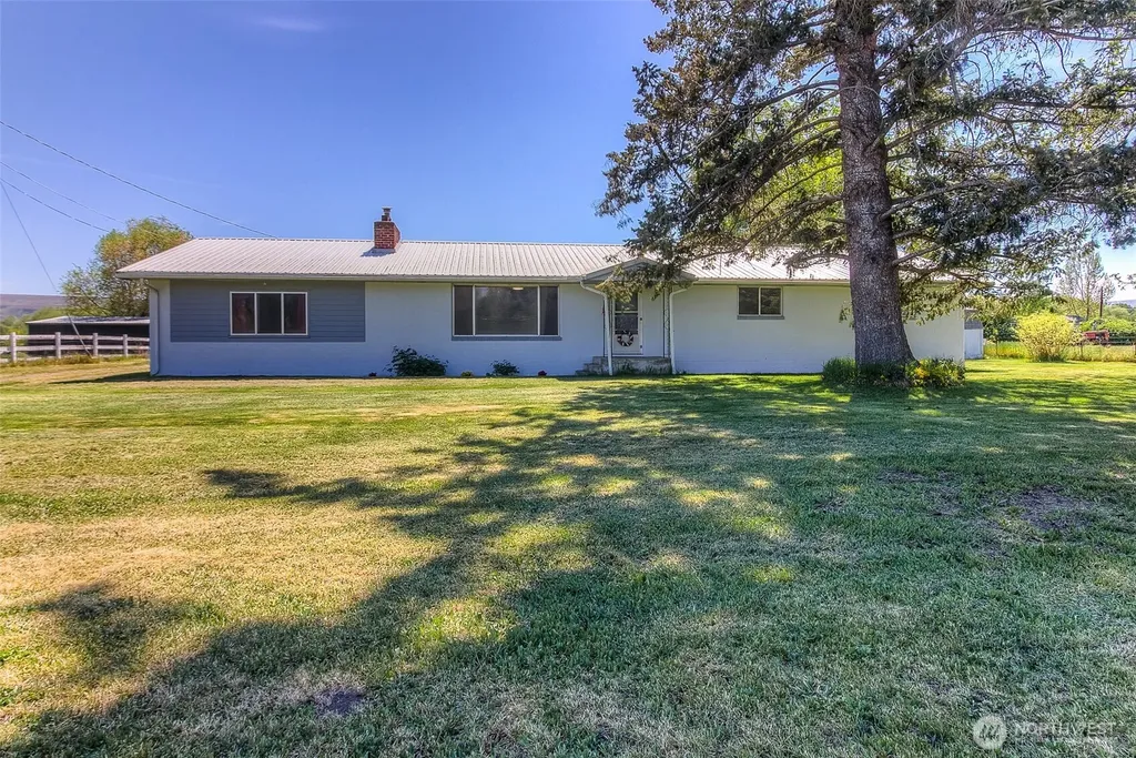 11704 Gilbert Road Yakima WA 98903