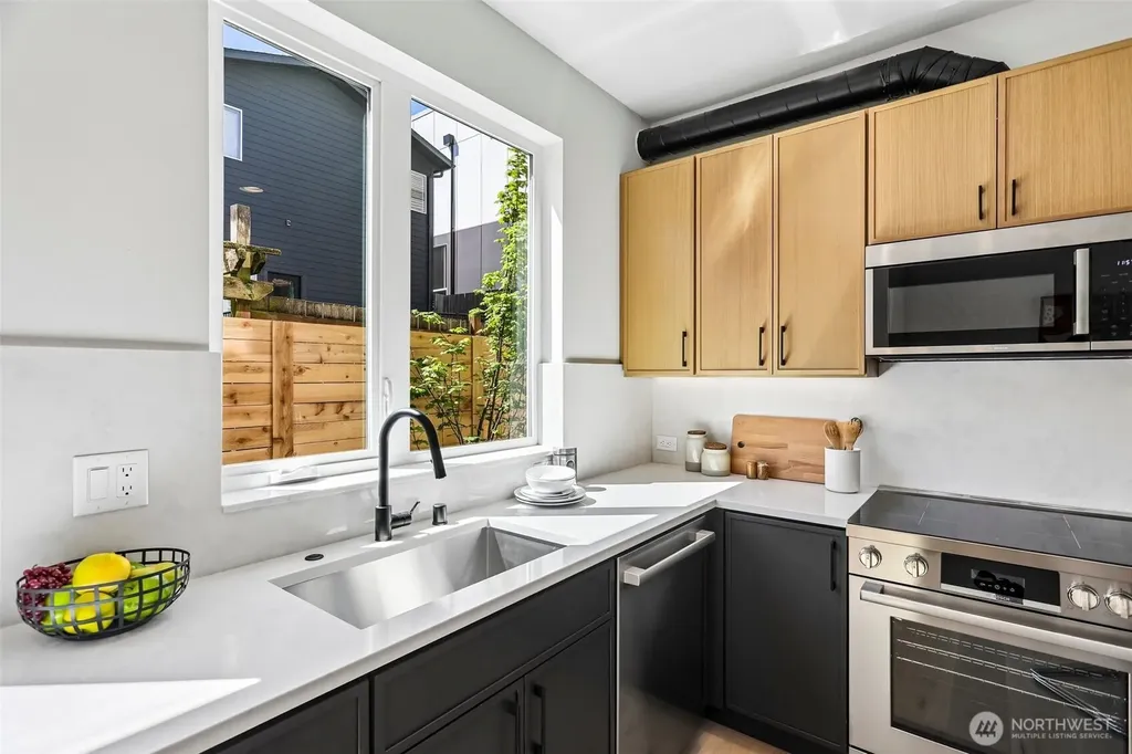 4425 Fremont Avenue N Seattle WA 98103