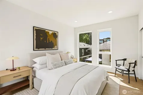 4425 Fremont Avenue N Seattle WA 98103