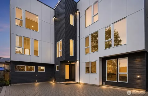 4425 Fremont Avenue N Seattle WA 98103