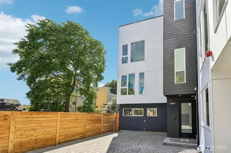 4425 Fremont Avenue N Seattle WA 98103
