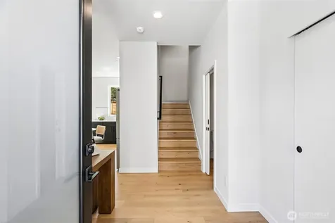 4425 Fremont Avenue N Seattle WA 98103