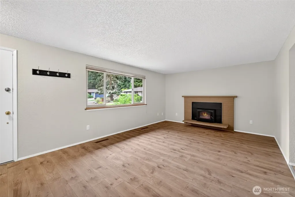 9401 Columbine Circle W University Place WA 98467